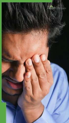 मोबाइल-लैपटॉप चलाते समय क्यों होती है आंखों में जलन? मोबाइल-लैपटॉप चलाते समय क्यों होती है आंखों में जलन?