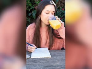 7 Fruit Juices To Drink On An Empty Stomach To Lower Cholesterol Levels