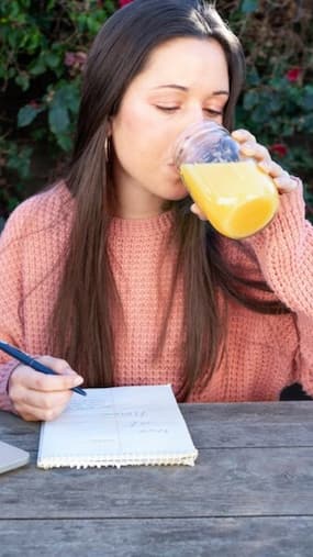 7 Fruit Juices To Drink On An Empty Stomach To Lower Cholesterol Levels