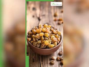 खाली पेट किशमिश खाने के 8 फायदे