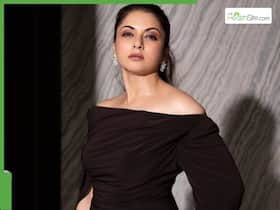 At 55, This Is How Actor Bhagyashree Keeps Her Core Muscles And Abs Strong; Take A Look