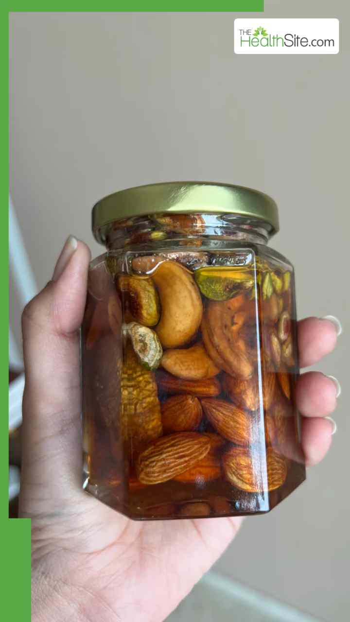 बादाम को शहद में डुबोकर खाने के 8 फायदे
