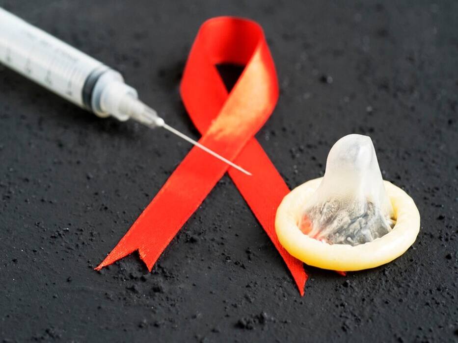 How To Detect The Early Warning Signs Of HIV AIDS?