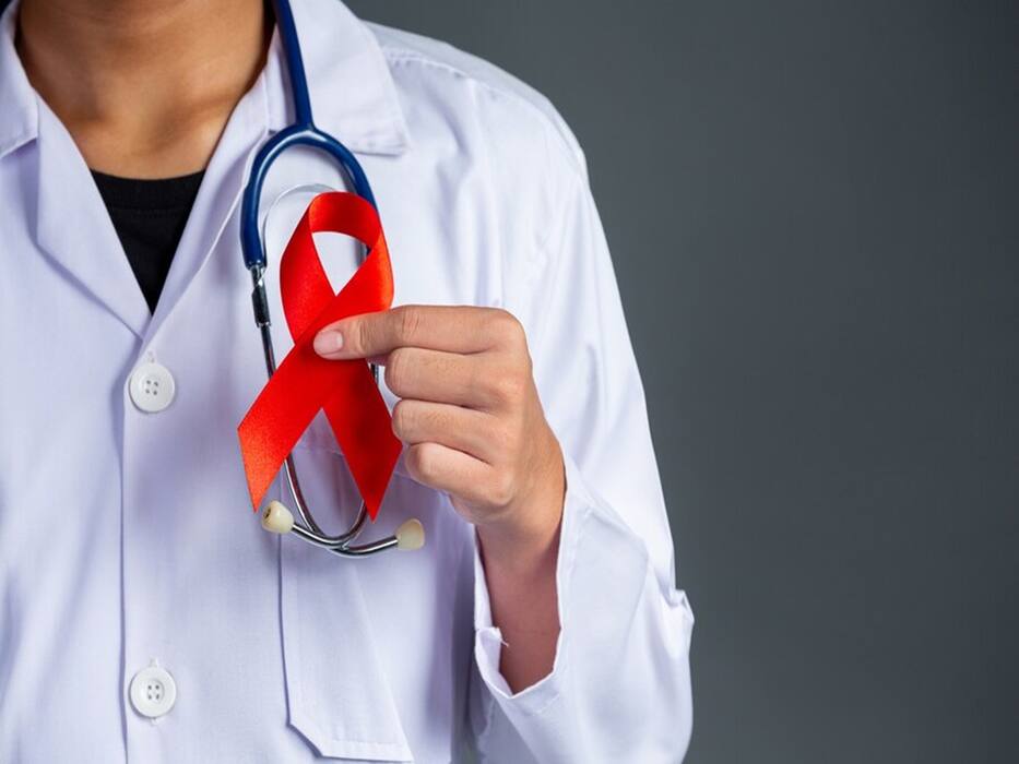 How To Detect The Early Warning Signs Of HIV AIDS?