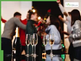 Navigating Holiday Parties: 7 Healthy Food Tips To Follow When You Attend A Party Navigating Holiday Parties: 7 Healthy Food Tips To Follow When You Attend A Party