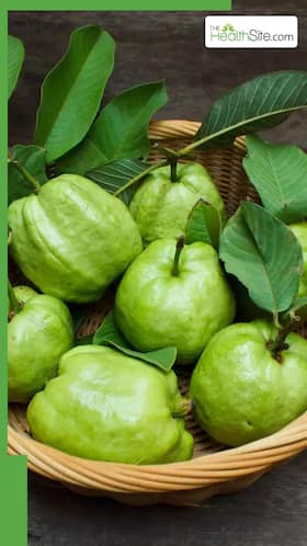 लाल और सफेद में कौन सा अमरूद है ज्यादा फायदेमेंद? लाल और सफेद में कौन सा अमरूद है ज्यादा फायदेमेंद?