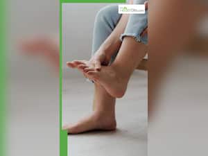 बंद नसों के लक्षण हैं पैरों में बार-बार सूजन और दर्द होना