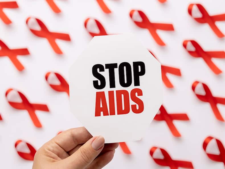 How To Detect The Early Warning Signs Of HIV AIDS? | TheHealthSite.com ...