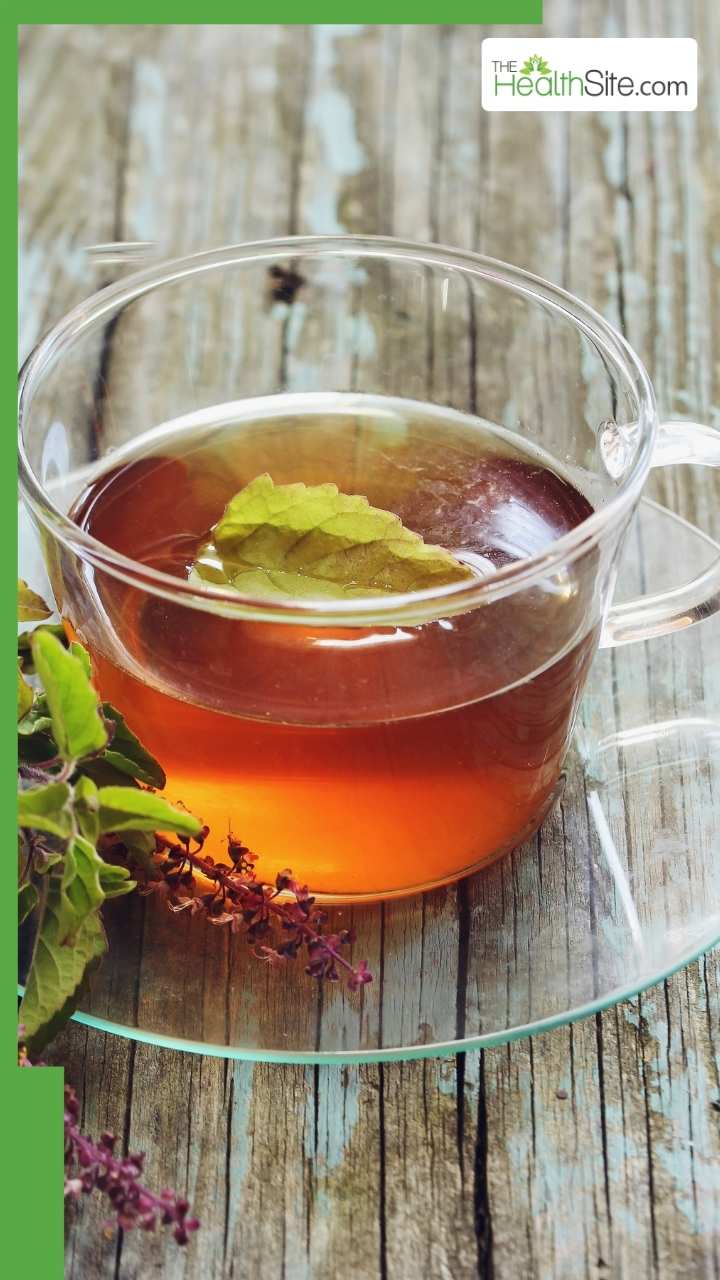 सुबह खाली पेट तुलसी और सौंफ का पानी पीने के 8 फायदे
