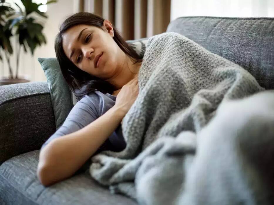 सर्दियों के मौसम में शरीर में दिखने वाले ये 5 लक्षण हो सकते हैं Liver Damage का संकेत, आप भी इग्नोर न करें ये लक्षण