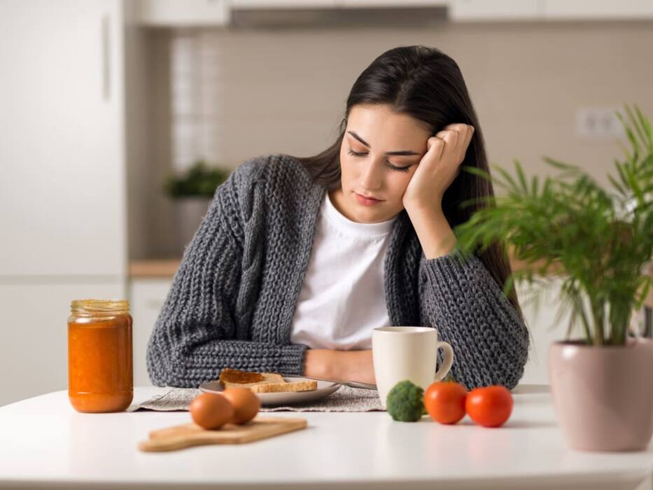 सर्दियों के मौसम में शरीर में दिखने वाले ये 5 लक्षण हो सकते हैं Liver Damage का संकेत, आप भी इग्नोर न करें ये लक्षण
