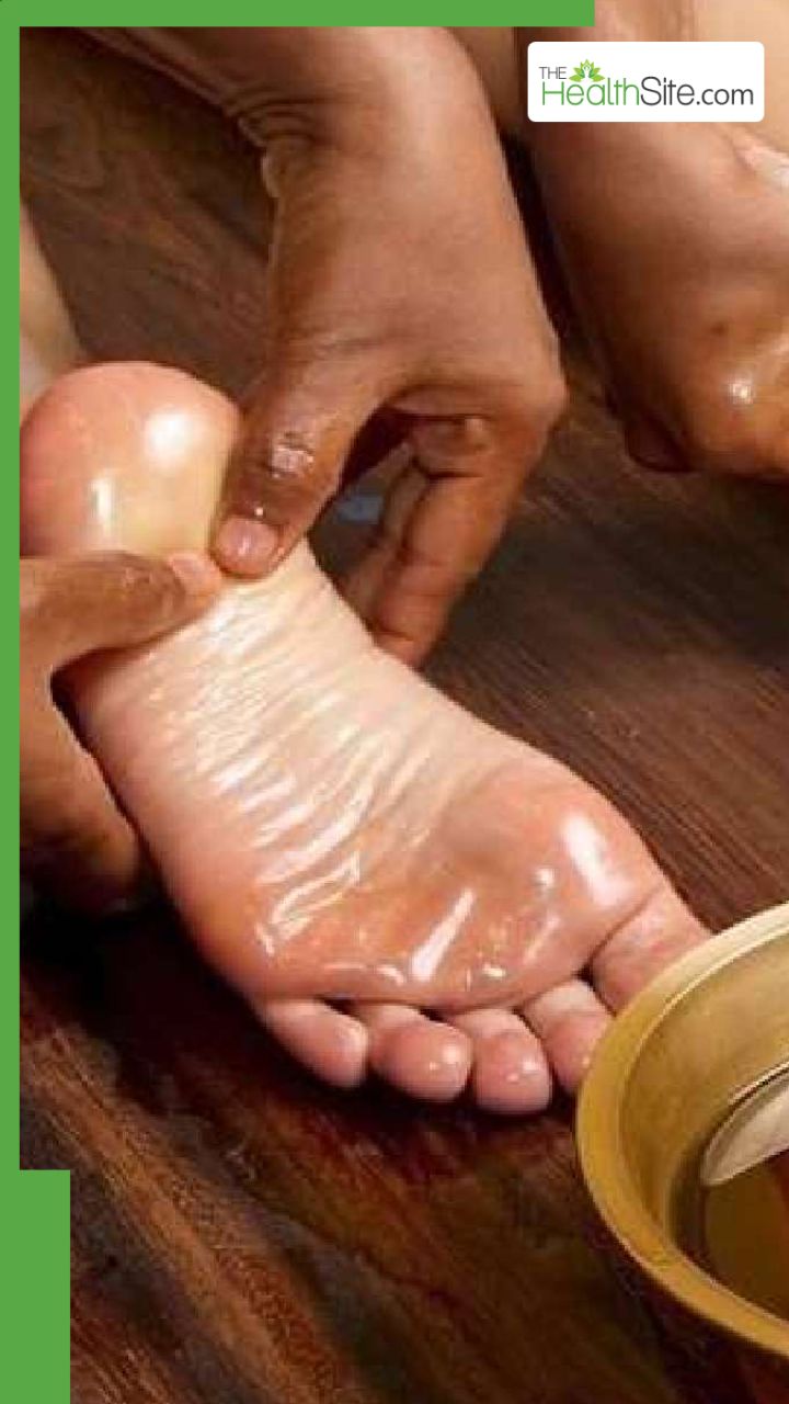 रात को 10 मिनट तलवे की मालिश करने से दूर होती हैं ये गंभीर समस्याएं