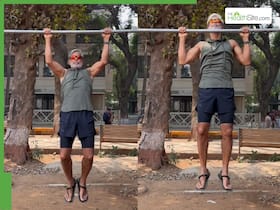 Even An Unstoppable Milind Soman Loves To Take It Slow While Doing Pull-Ups Even An Unstoppable Milind Soman Loves To Take It Slow While Doing Pull-Ups