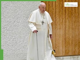 Pope Francis Health: Head Of Vatican City Continues To Be In Hospital With Pneumonia Complications