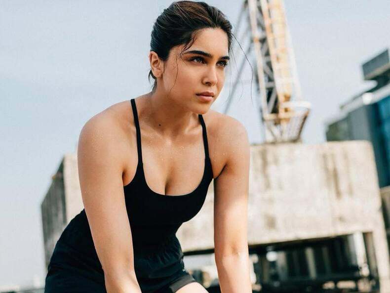 How To Get Fit Like Sharvari Wagh? Check These 5 Rigorous Workouts She Lives By