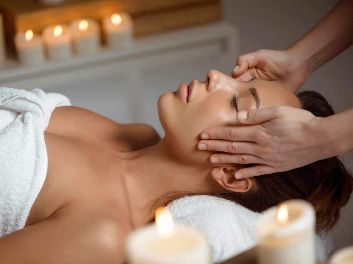 Ayurveda therapy, Ayurveda And Skincare, Skincare tips, Skincare and ayurveda, Ayurveda for skincare, Ayurveda for healthy skin, Ayurvedic tips for skincare, Ayurvedic oils for skincare, Ayurvedic herbs for skincare, Ayurvedic practices for skincare, how to keep skin healthy, how to keep skin hydrated, how to keep skin moisturised