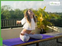 7 Best Yoga Asanas That Can Make You A Morning Person
