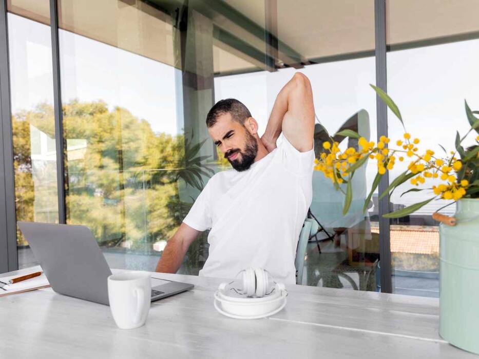 7 Simple Yoga Asanas You Can Do At The Workplace To Calm Your Anger