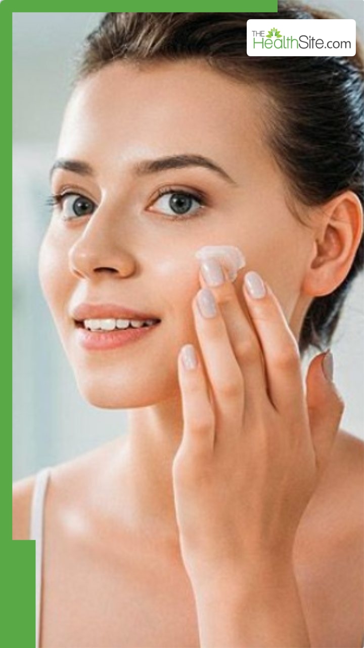 गर्मियों में स्किन पर मॉइश्चराइजर लगाना चाहिए या नहीं?