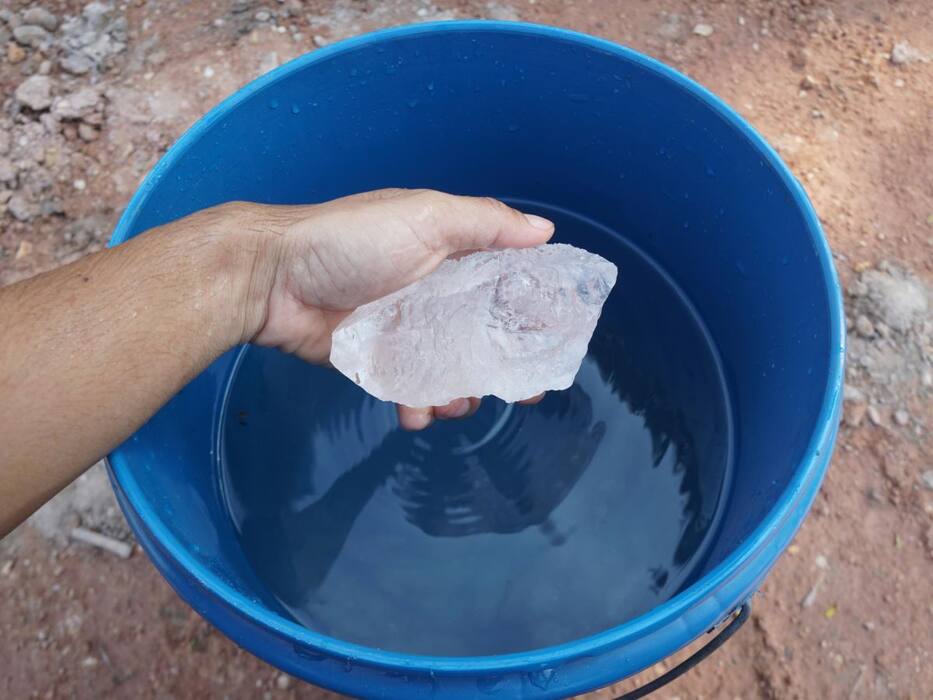 गर्मी में फिटकरी के पानी से कैसे नहाएं? जानें 5 तरीके, जिनसे बढ़ जाएगा त्वचा का निखार