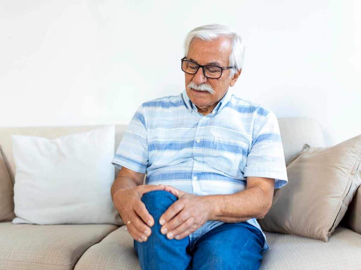 Knee Arthritis, Knee Arthritis Symptoms, Knee Arthritis Treatment, Knee Arthritis Treatment Options, Knee Arthritis causes, Knee Arthritis risk factors, joint issues, Knee Arthritis stages, Knee Arthritis problem, surgery for Knee Arthritis, dealing with Knee Arthritis