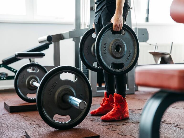 5 Signs That Indicate You Should Skip Your Workout And Take Rest