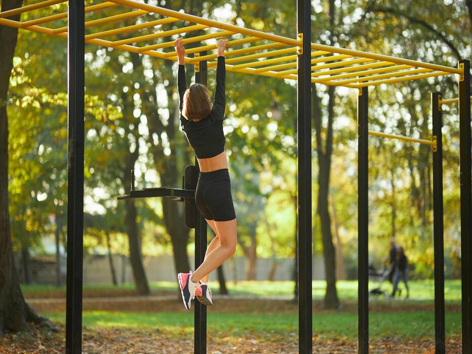 5 Powerful Benefits Of Doing 20 Pull-Ups Every Single Morning