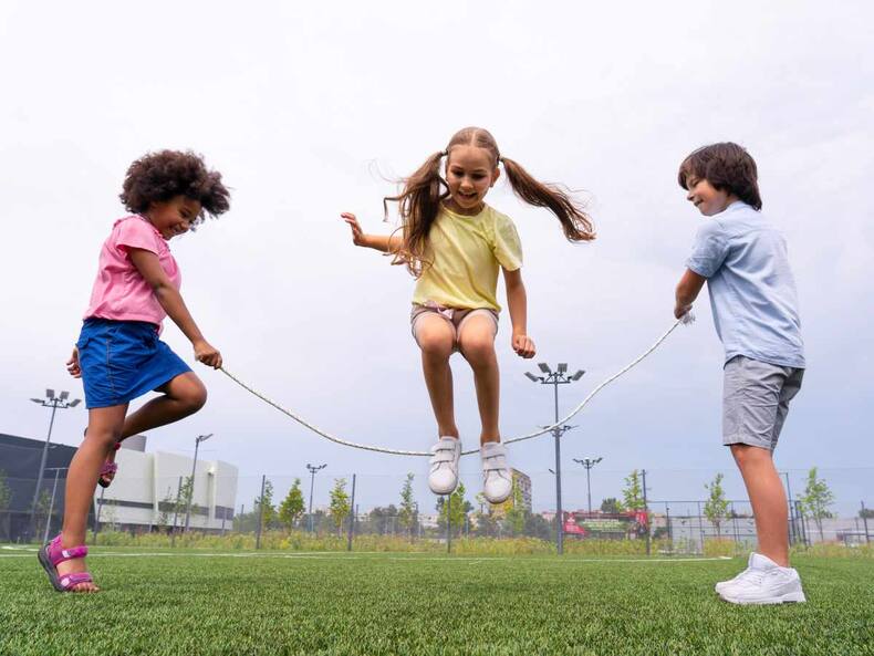 7 Healthy Activities To Do As A Family To Boost Children's Confidence