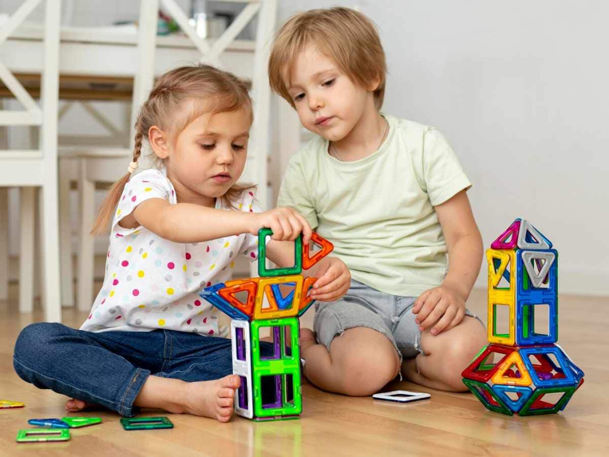 emotional resilience, parenting tips, raising confident kids, children behavior, how to raise emotionally resilient children, positive behaviour in kids, negative behaviour in kids, children upbringing, raising kids, tips for parents