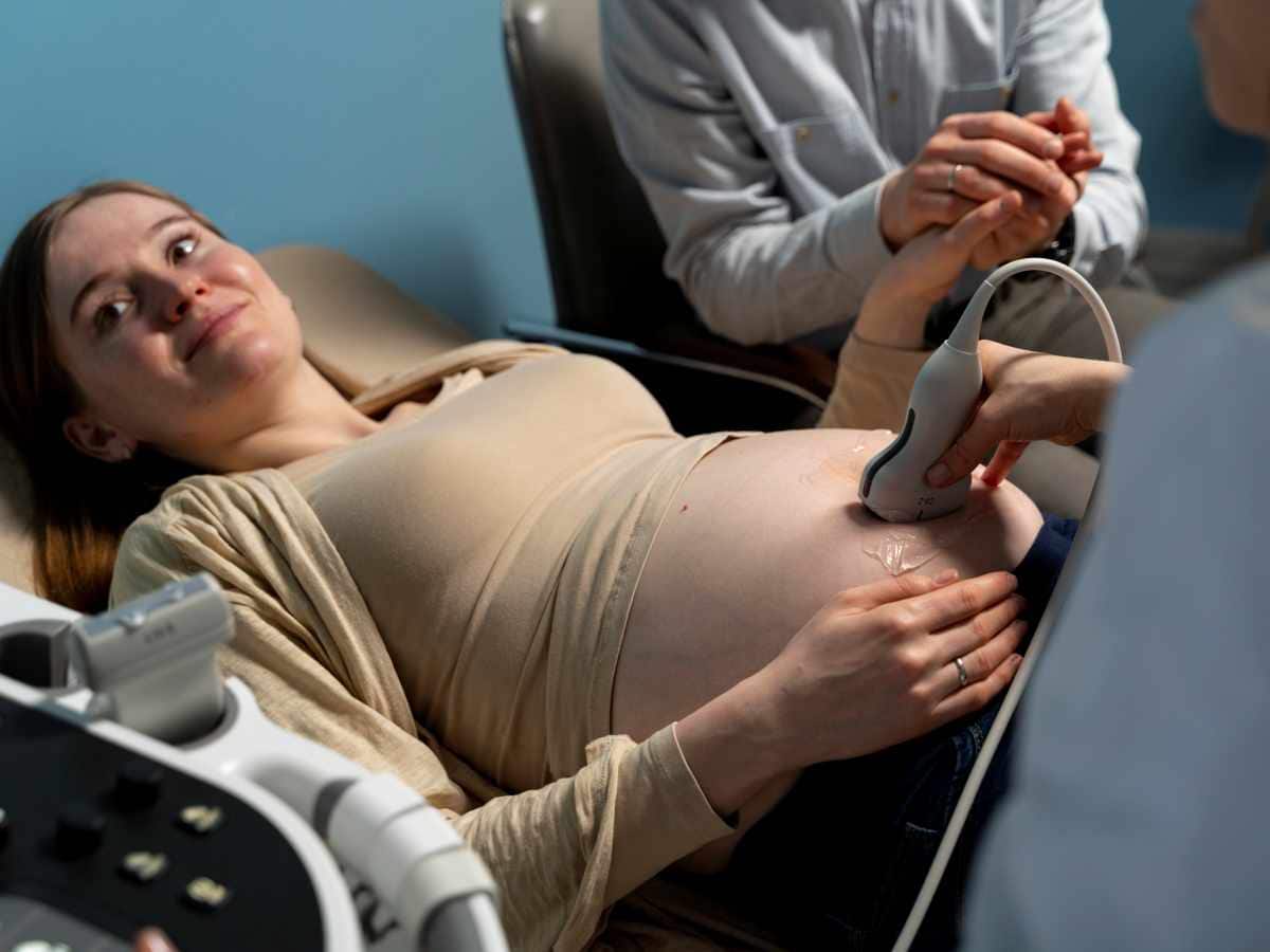warning signs of kidney problems, causes of kidney problems, kidney health, Pregnancy complications, kidney problems during pregnancy, kidney health issues in women