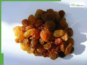 6 Healthy Reasons Why You Must Eat Soaked Raisins Every Morning