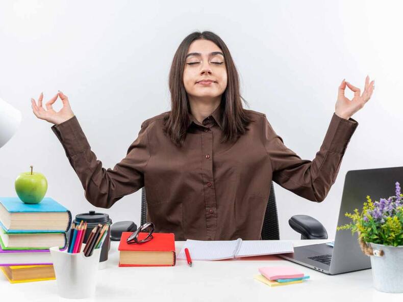 Combat Daily Stress: Calm Down Immediately By Doing These 8 Simple And Healthy Things