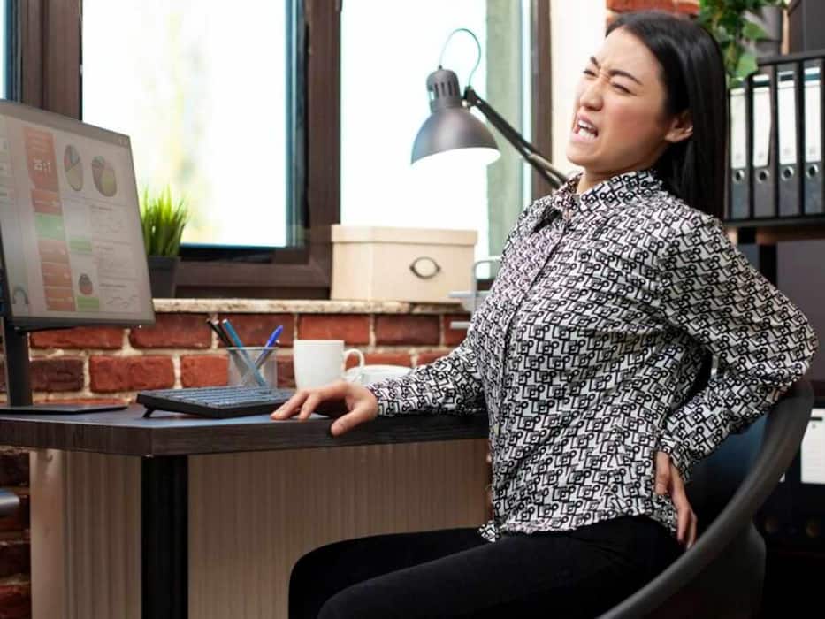 Daily Yoga: 7 Quick And Simple Asanas To Practise When You're Busy Working From Home