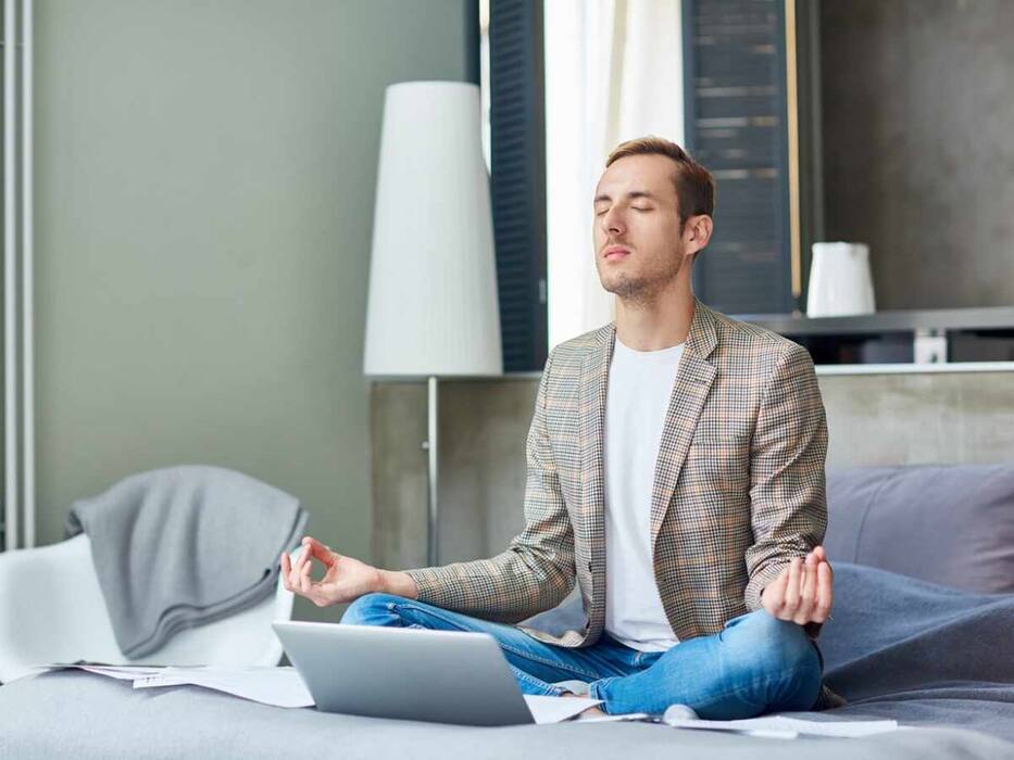 Daily Yoga: 7 Quick And Simple Asanas To Practise When You're Busy Working From Home