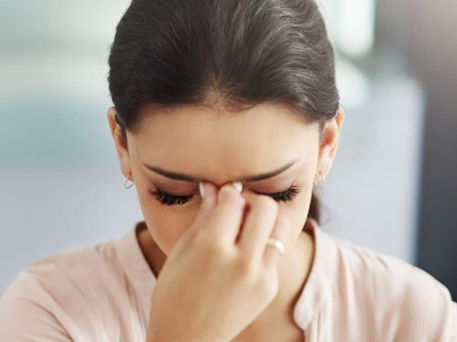 माइग्रेन से मिलता-जुलता होता है ​ब्रेन ट्यूमर का सिर दर्द, सिर के इस हिस्से से होती है दर्द की शुरुआत