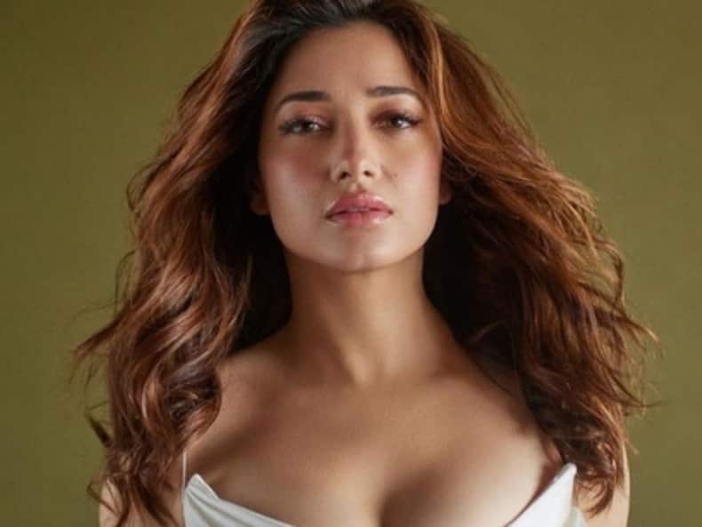 दीपिका से लेकर तमन्ना भाटिया तक, क्या है इन 5 करोड़पति हसीनाओं का ब्यूटी सीक्रेट
