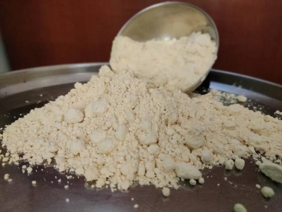 चेहरे पर एक भी दाना नहीं रहने देंगी आपके किचन में रखी ये 5 चीजें, साथ में दूर होंगे चेहरे के निशान