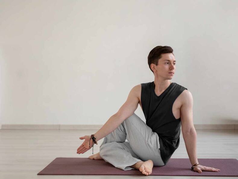 5 Best Daily Yoga Asanas To Improve Kidney Function And Health