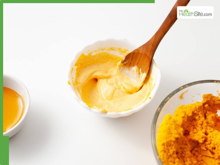 Fight Monsoon Skin Issues: Home Remedies For Acne And Pimples