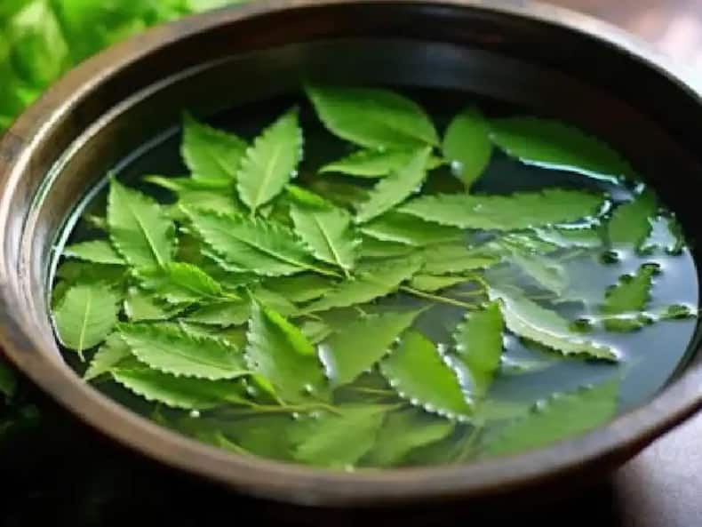 40+ महिलाएं भी दिखेंगी 30 की बस सुबह उठते ही अपनाएं 5 नेचुरल स्किन केयर रूटीन