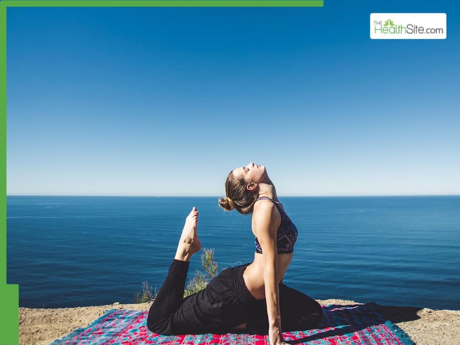 7 powerful yoga asana to promote your energy and calm every morning