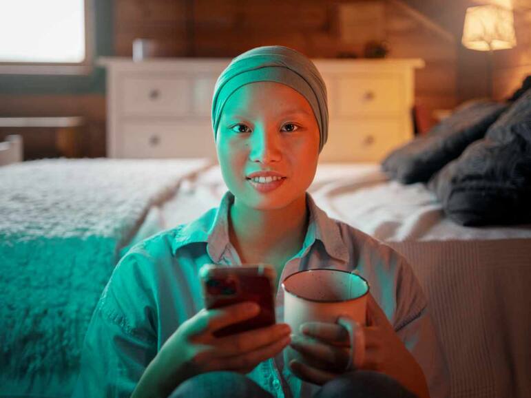 7 Ways To Help Someone Mentally And Emotionally After A Cancer Diagnosis