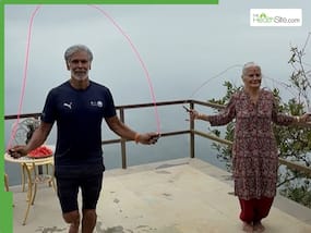 Milind Soman and His 86-Year-Old Mother's Skipping Session Prove Age Is No Barrier to Fitness | WATCH