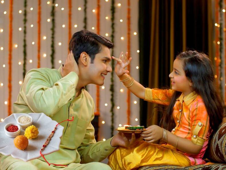 Rakshabandhan पर पेरेंट्स बच्चों को जरूर सिखाएं ये 5 बातें, हमेशा बनी रहेगी भाई-बहन की दोस्ती