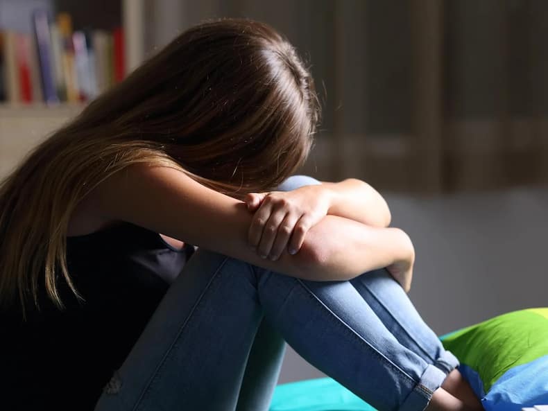 ब्रेन को नुकसान पहुंचा सकती हैं हमारी दिनचर्या की ये 5 आदतें, इग्नोर किया तो धीरे-धीरे होने लगता है ब्रेन डैमेज