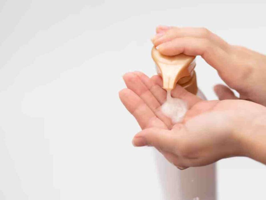काले हाथों को साफ कैसे करें? इन 5 चीजों से घर पर करें मैनीक्योर