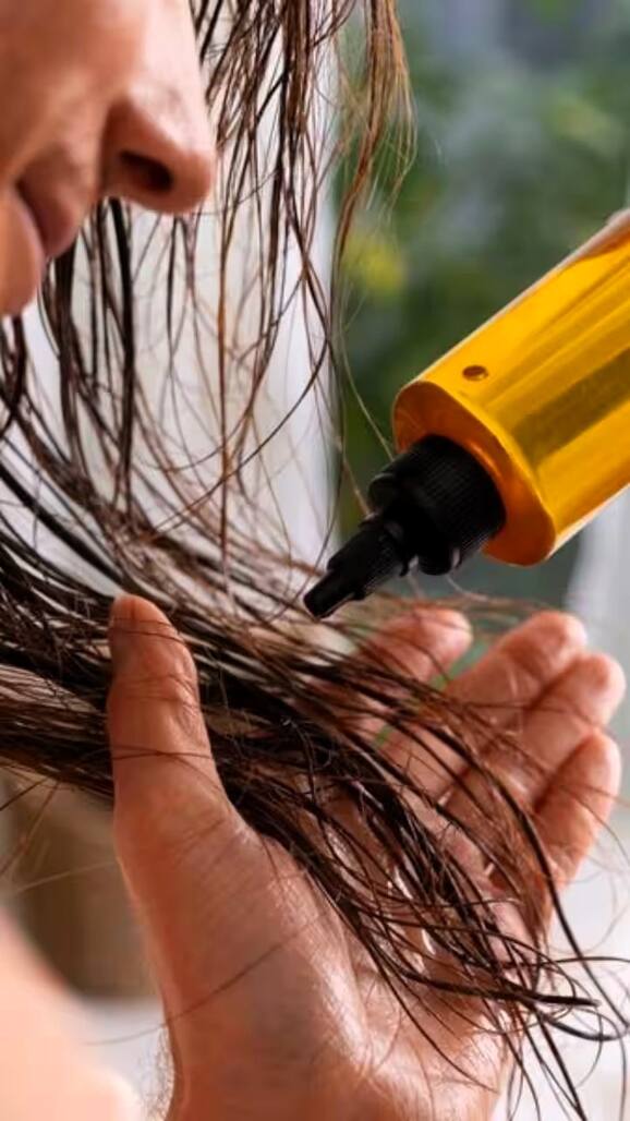 बालों में कैस्टर ऑयल लगाने से क्या होता है? ये हैं बालों में कैस्टर ऑयल लगाने के फायदे और सही  तरीका