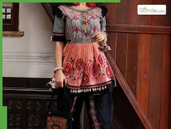 Navratri Outfits: 9 Skin-Friendly Styles That Prevent Rashes and Keep You Comfortable While Dancing