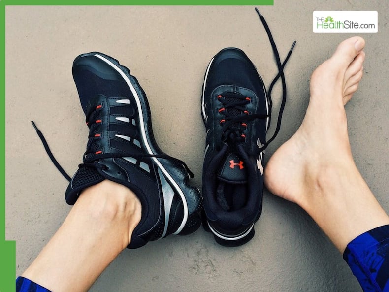Peripheral Artery Disease: 6 Warning Signs Of Blocked Arteries That Appear In The Legs