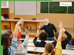 78-Year-Old Professor With A 'Razor Sharp' Mind Shares 5 Daily Habits For A Healthy Brain